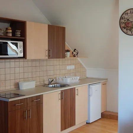 Falevel Apartmanhaz *