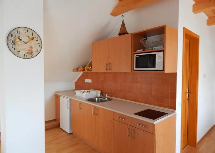 Falevel Apartmanhaz Apartment *