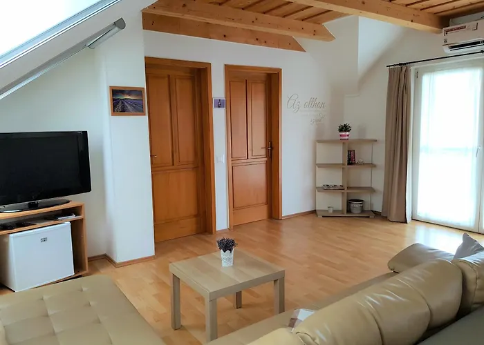Falevel Apartmanhaz Apartment Balatonfenyves
