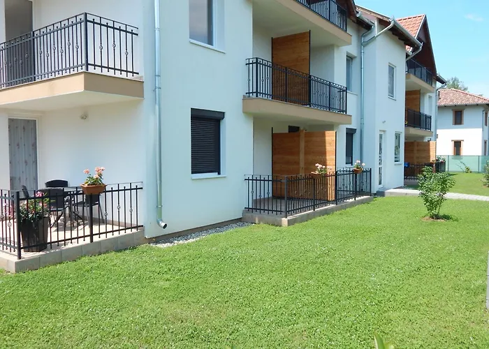 Falevel Apartmanhaz Apartment Balatonfenyves