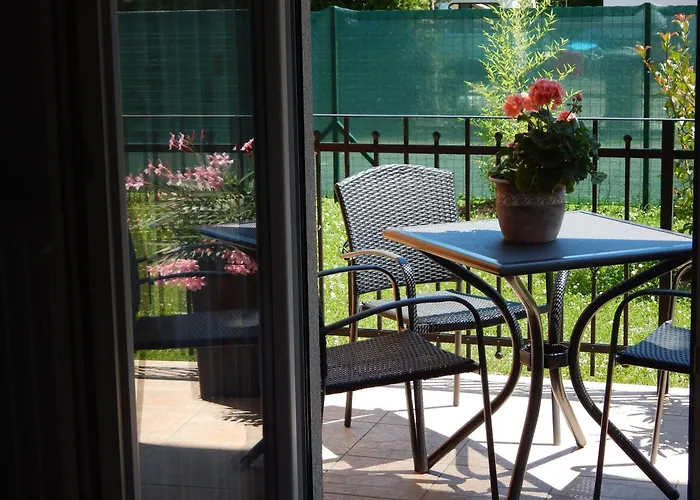 Apartament Falevel Apartmanhaz *